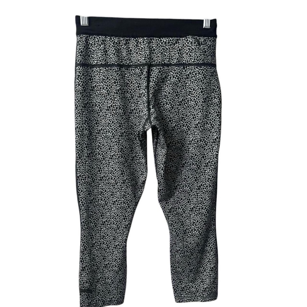 Nike Cropped Dri-Fit Leggings - Picture 2 of 5